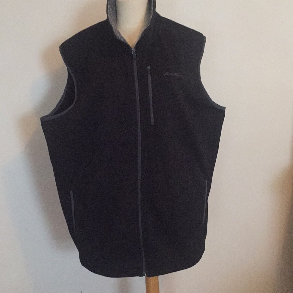 Men’s 2XL Eddie Bauer sweater vest